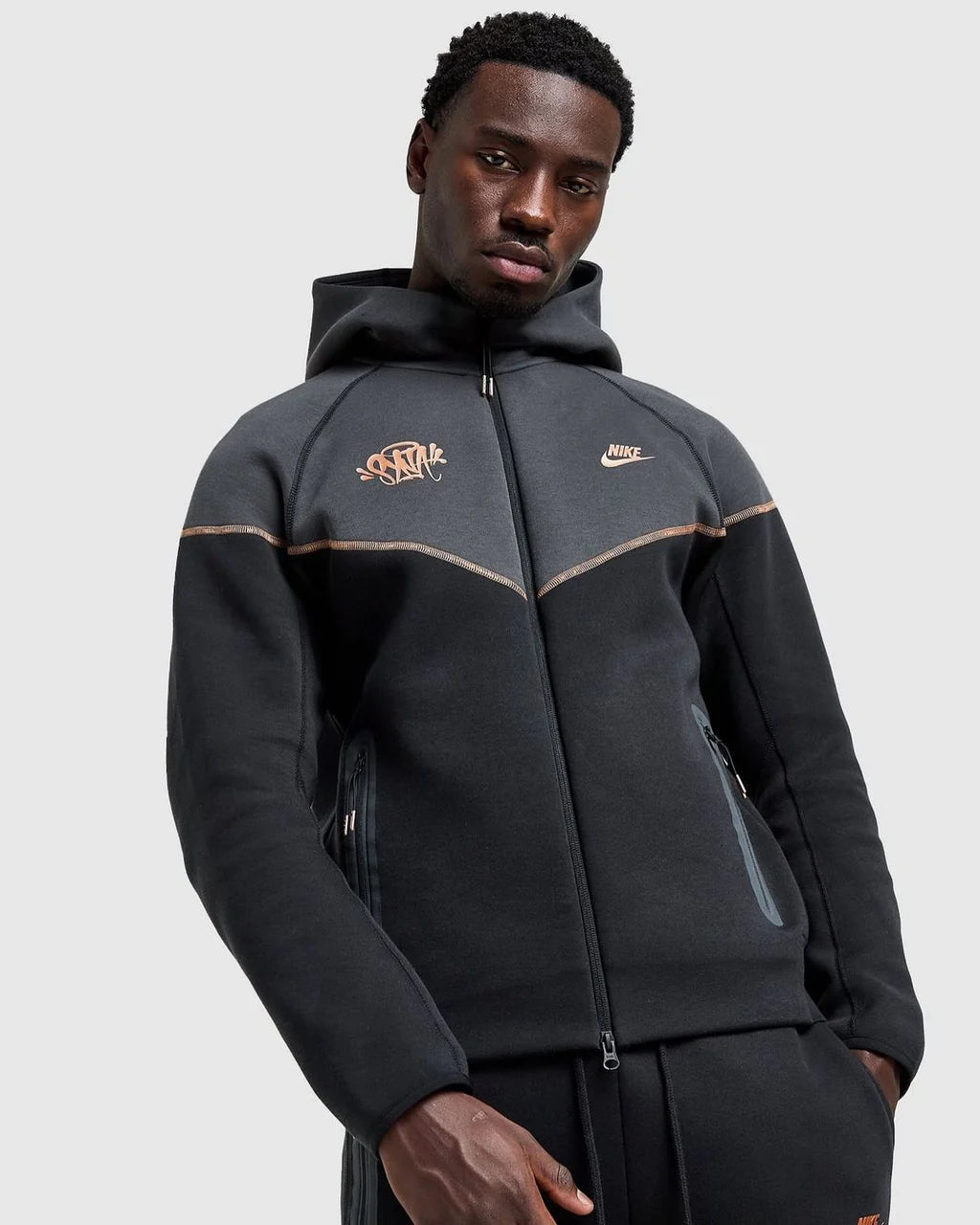 Viral SYNA Tracksuit